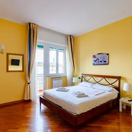 Appartamento Altido 3-bed Flat With Balcony Genova