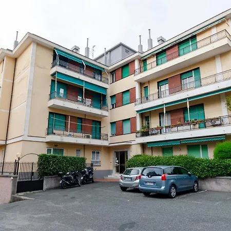Altido 3-bed Flat With Balcony Lejlighed Genova