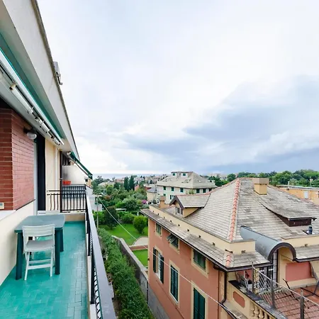 Altido 3-bed Flat With Balcony *